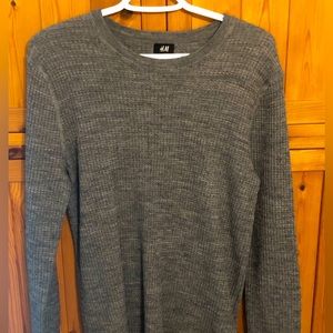 H&M gray crewneck sweatshirt sized/Medium